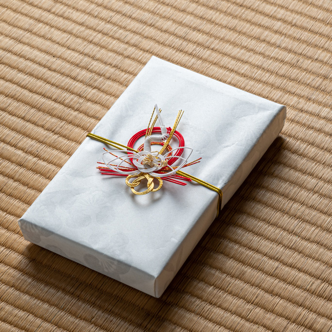 Large Gift Wrap – Japanese Paper & Mizuhiki – Suitable for one larger item or boxed item