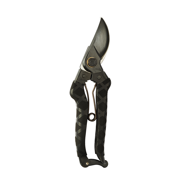 Black Masamune Pruning Shears by Yoshioka Hamono
