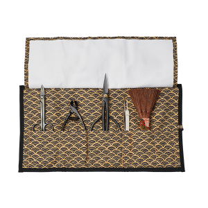 compact-bonsai-care-kit-in-japanese-sashiko-pouch