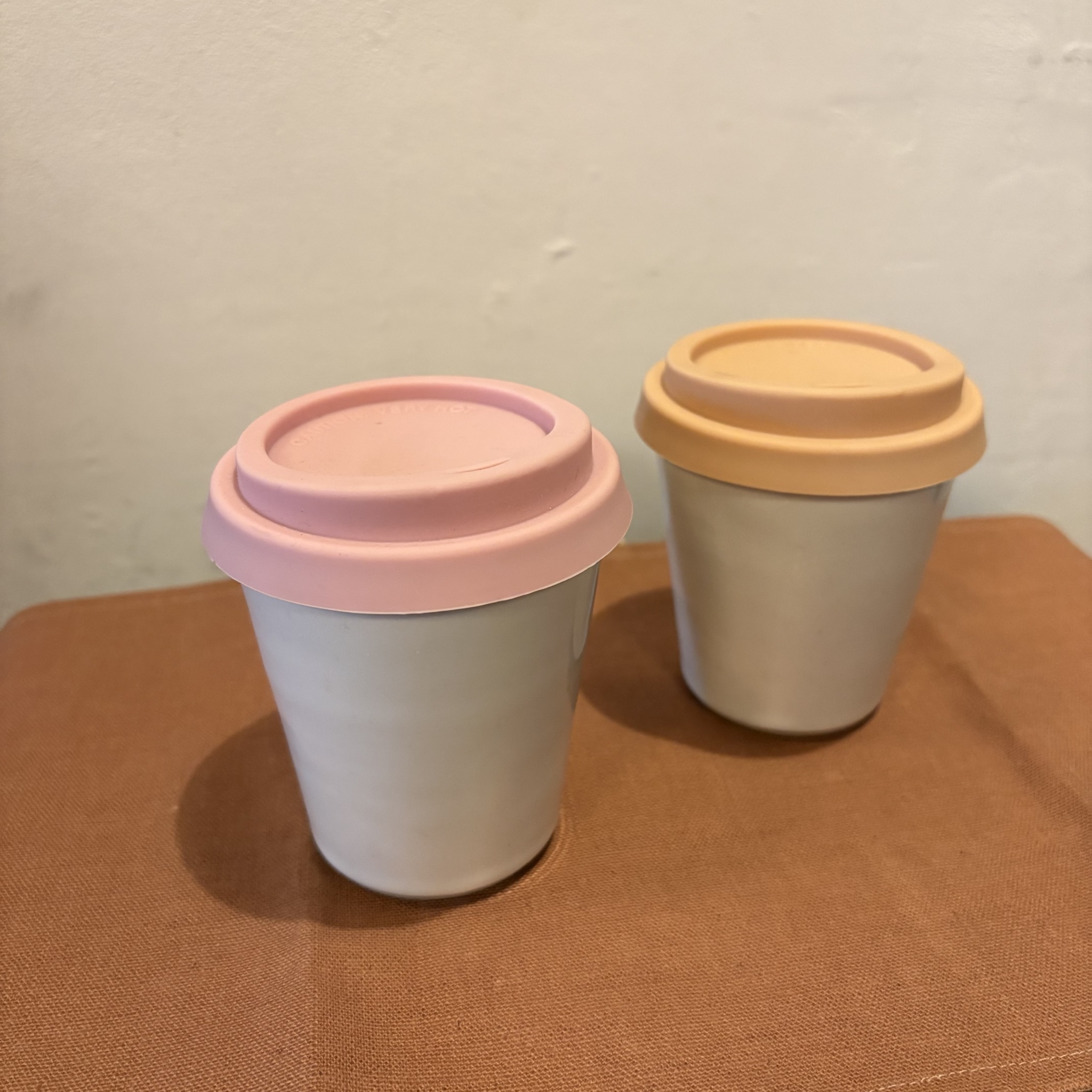 apanese Ceramic Reusable Coffee Cup with Lid (Iwami Ware) – 210ml / 7oz